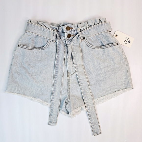Billabong Take A Walk Paperbag Shorts NWT Junior size Large - Picture 1 of 9